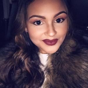 Meet your Posher, Reina